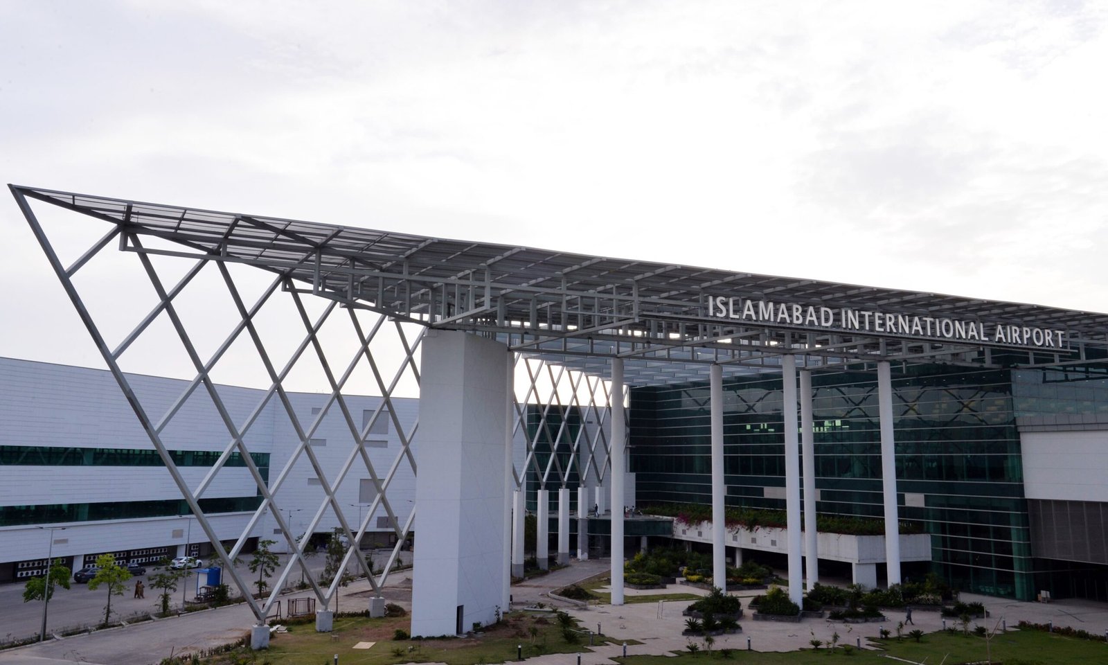 KP Governor Proposes Renaming Islamabad Airport After Benazir Bhutto