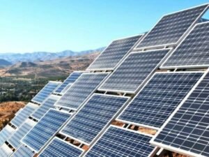 ECC Cuts Solar Rooftop Buyback Tariff to Rs10 per Unit, Eases Financial Burden on Grid Consumers