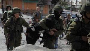 Israeli Army Intensifies West Bank Raids, Detains Dozens Amid Escalating Tensions